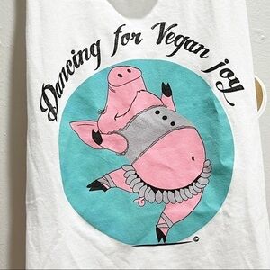 LIONESS LOVE Women’s DANCING FOR VEGAN JOY Tank